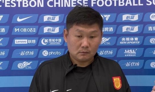 赵震：中场休息刘建业与罗斯的对峙，其实是刘建业有意为之